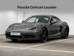 Agaatgrijs metallic Gebruikt 2024 Porsche 718 Cayman GTS Coupé | € 134.900
