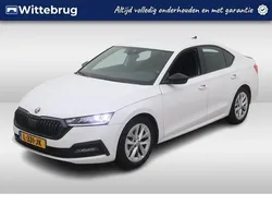 Wit Gebruikt 2021 Skoda Octavia Business Line Hatchback | € 20.450 (Goede deal)