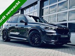 Zwart Gebruikt 2022 BMW X5 M Sport SUV | € 72.900 (Eerlijke prijs)