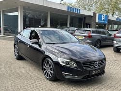 Zwart, metallic lak Gebruikt 2013 Volvo S60 Summum Sedan | € 16.900