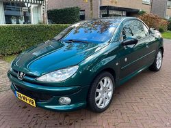 Gebruikt 2004 Peugeot 206 CC Roland Garros Cabriolet | € 1.450 (Eerlijke prijs)