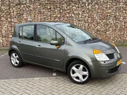 Groen Gebruikt 2005 Renault Modus Initiale MPV | € 1.895 (Iets duurder)