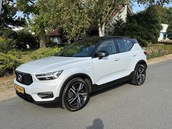 Gebruikt 2020 Volvo XC40 R-Design SUV | € 27.995 (Eerlijke prijs)