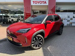 Rood Gebruikt 2024 Toyota Yaris Cross Plus SUV | € 29.495 (Eerlijke prijs)