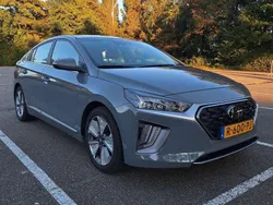 Grijs Gebruikt 2022 Hyundai Ioniq Comfort Sedan | € 20.500 (Eerlijke prijs)