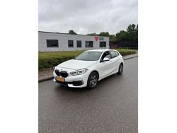 Wit Gebruikt 2021 BMW 118 Hatchback | € 19.999 (Super prijs)