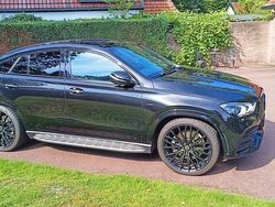 Zwart (metallic) Gebruikt 2021 Mercedes GLE350 Premium Plus Coupé | € 69.500