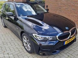 Zwart Gebruikt 2022 BMW 330 Sport Line Stationwagen | € 21.790