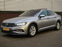 Grijs, metallic lak Gebruikt 2020 VW Passat Sedan | € 19.950 (Goede deal)