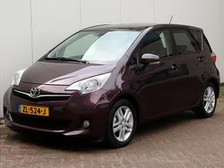 Paars Gebruikt 2014 Toyota Verso-S MPV | € 15.750 (Duur)
