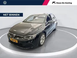 Zwart Gebruikt 2023 VW Golf VIII Life Hatchback | € 23.440 (Goede deal)