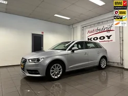 Grijs Gebruikt 2016 Audi A3 Sportback Attraction Hatchback | € 12.770 (Eerlijke prijs)