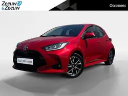 Rood Gebruikt 2023 Toyota Yaris Hybrid Hatchback | € 23.795 (Eerlijke prijs)