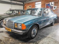 Blauw Gebruikt 1980 Mercedes 250 Sedan | € 15.950