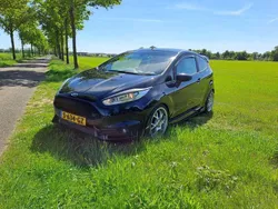 Zwart Gebruikt 2015 Ford Fiesta ST Hatchback | € 12.000 (Eerlijke prijs)