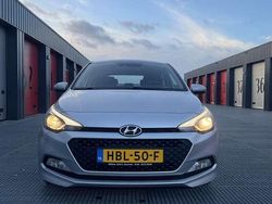 Grijs Gebruikt 2015 Hyundai i20 Hatchback | € 8.999 (Iets duurder)