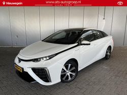 Wit Gebruikt 2015 Toyota Mirai Executive Sedan | € 14.900