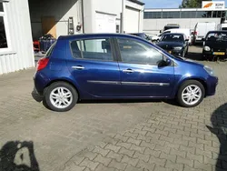 Blauw Gebruikt 2006 Renault Clio II Dynamique Hatchback | € 1.475 (Eerlijke prijs)