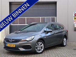 Grijs Gebruikt 2021 Opel Astra Elegance Stationwagen | € 17.995 (Goede deal)