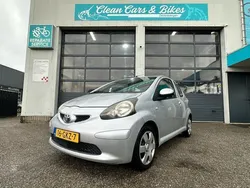 Grijs Gebruikt 2008 Toyota Aygo Hatchback | € 4.950 (Eerlijke prijs)