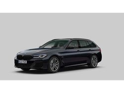 M carbonschwarz metallic (zwart metallic) Gebruikt 2022 BMW 530e Comfort Edition Stationwagen | € 45.880 (Eerlijke prijs)