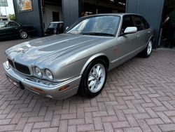 Grijs, metallic lak Gebruikt 1999 Jaguar XJ Executive Sedan | € 9.945