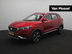 Rood Gebruikt 2020 MG ZS Luxury Sedan | € 15.495 (Eerlijke prijs)