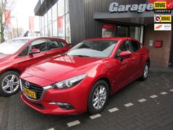 Rood Gebruikt 2017 Mazda 3 Sedan | € 16.750 (Eerlijke prijs)