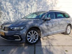 Grijs Gebruikt 2021 VW Passat GTE Stationwagen | € 22.495 (Eerlijke prijs)