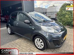 Grijs Gebruikt 2014 Peugeot 107 Access Hatchback | € 3.999 (Eerlijke prijs)