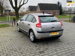 Grijs, metallic lak Gebruikt 2007 Citroën C4 Business Class Hatchback | € 2.195 (Eerlijke prijs)