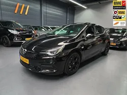 Zwart Gebruikt 2021 Opel Astra Business Elegance Hatchback | € 13.995 (Iets duurder)