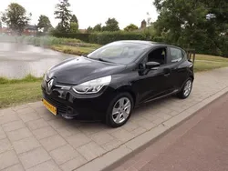 Zwart Gebruikt 2013 Renault Clio IV Dynamique Hatchback | € 6.925 (Iets duurder)
