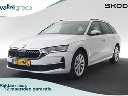 Wit Gebruikt 2024 Skoda Octavia First Edition Stationwagen | € 33.790 (Eerlijke prijs)