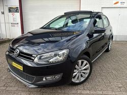 Zwart, metallic lak Gebruikt 2011 VW Polo Highline Hatchback | € 9.950 (Eerlijke prijs)