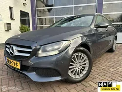 Grijs, metallic lak Gebruikt 2015 Mercedes C180 Prestige Stationwagen | € 11.998 (Goede deal)