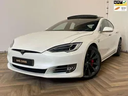 Wit, metallic lak Gebruikt 2018 Tesla Model S Performance Sedan | € 35.944