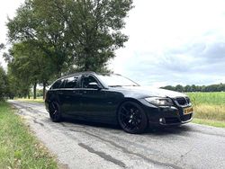 Zwart Gebruikt 2011 BMW 320 Executive Stationwagen | € 9.995 (Iets duurder)