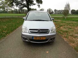 Grijs Gebruikt 2006 Opel Meriva Enjoy MPV | € 2.150