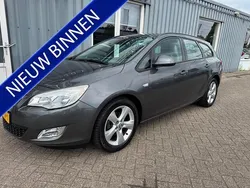 Grijs, metallic lak Gebruikt 2011 Opel Astra Edition Stationwagen | € 2.000 (Super prijs)