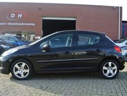 Zwart Gebruikt 2010 Peugeot 207 Hatchback | € 3.099 (Eerlijke prijs)