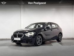 Zwart (metallic) Gebruikt 2023 BMW 118 Shadowline Hatchback | € 28.900 (Eerlijke prijs)
