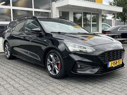Zwart Gebruikt 2019 Ford Focus Business Edition Stationwagen | € 16.950 (Super prijs)