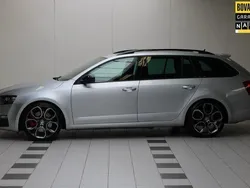 Grijs, metallic lak Gebruikt 2016 Skoda Octavia RS Stationwagen | € 17.950