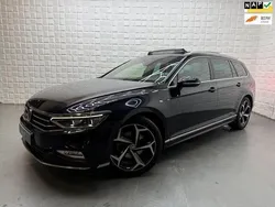 Zwart, metallic lak Gebruikt 2020 VW Passat R-line Stationwagen | € 20.749 (Eerlijke prijs)