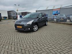 Grijs Gebruikt 2011 Peugeot 5008 MPV | € 3.950 (Eerlijke prijs)
