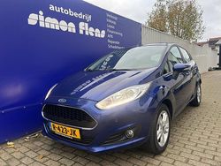Blauw (metallic) Gebruikt 2016 Ford Fiesta Style Hatchback | € 6.945 (Goede deal)