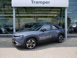 Grijspolymetal grey Gebruikt 2023 Mazda MX30 Exclusive-Line SUV | € 22.995 (Duur)