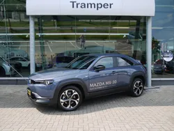 Grijspolymetal grey Gebruikt 2023 Mazda MX30 Exclusive-Line SUV | € 22.995 (Duur)
