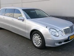 Grijs Gebruikt 2005 Mercedes E240 Elegance Sedan | € 19.750